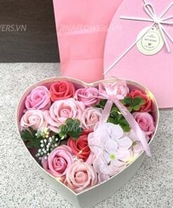 Hộp trái tim hồng + túi