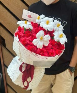 Hoa hồng ecuado mix tulip trắng