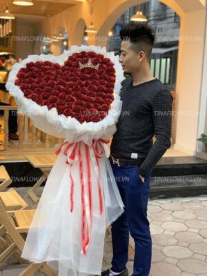 Tim nhũ voan+ thiệp+vương miện + topper